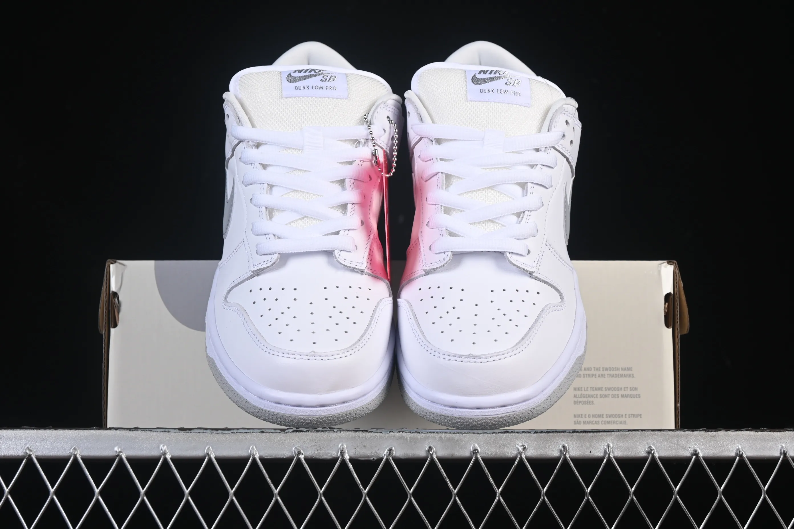 All categories Nk SB Dunk Series Nk SB Dunk Low low-top sneakers C version Supreme x Nike Dunk SB Dunk Low joint brown and yellow low-top casual skateboard shoes HQ8487-100